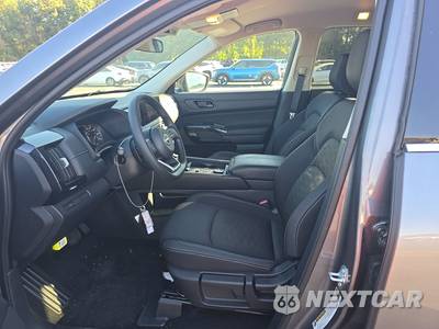 2026 Nissan Pathfinder S - zdjęcie 7 z 25 - miniatura