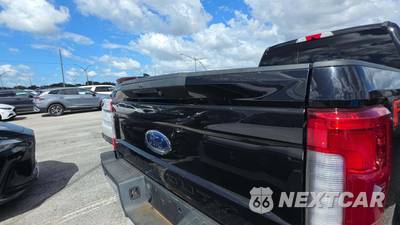 2019 Ford Super Duty F-250 Lariat Crew Cab Medium Bed - zdjęcie 26 z 42 - miniatura
