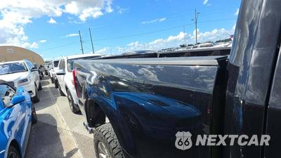 2019 Ford Super Duty F-250 Lariat Crew Cab Medium Bed - zdjęcie 22 z 42 - miniatura