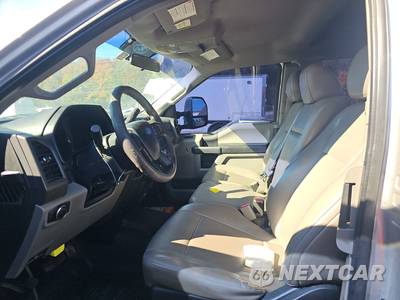 2017 Ford Super Duty F-450 Cab Chassis XL Extended Cab w/Rear Doors DRW - zdjęcie 7 z 17 - miniatura
