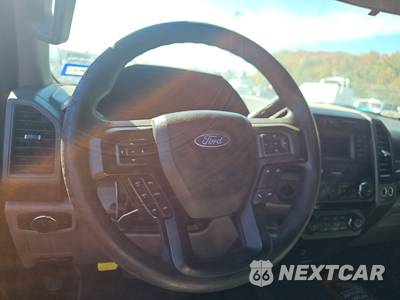 2017 Ford Super Duty F-450 Cab Chassis XL Extended Cab w/Rear Doors DRW - zdjęcie 10 z 17 - miniatura