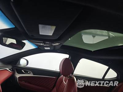 2023 Genesis G70 3.3T Standard - zdjęcie 14 z 17 - miniatura