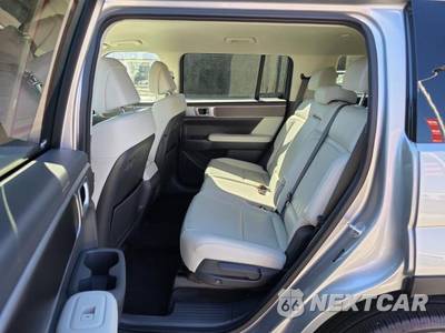 2025 Hyundai Santa Fe SEL - zdjęcie 15 z 33 - miniatura