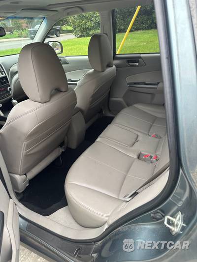2011 Subaru Forester 2.5X Touring w/Navigation - zdjęcie 6 z 6 - miniatura