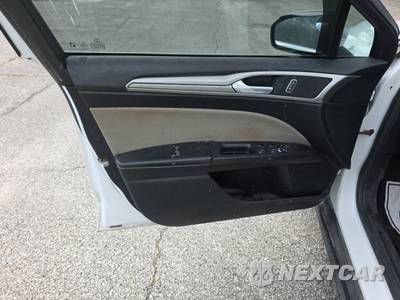 2020 Ford Fusion S - zdjęcie 9 z 36 - miniatura