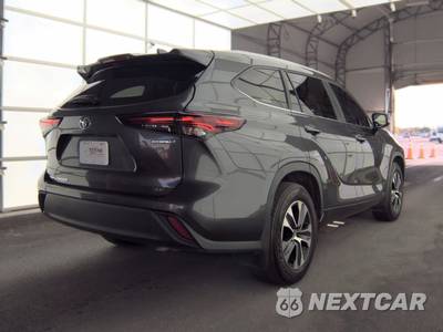 2024 Toyota Highlander Hybrid XLE - zdjęcie 4 z 19 - miniatura