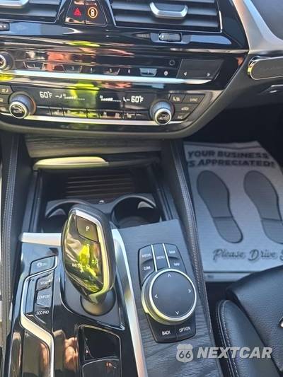 2022 BMW 5 Series Sedan 530i xDrive M SPORT LINE - zdjęcie 31 z 32 - miniatura