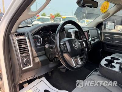 2022 Ram 1500 Classic SLT Crew Cab Short Bed - zdjęcie 18 z 64 - miniatura