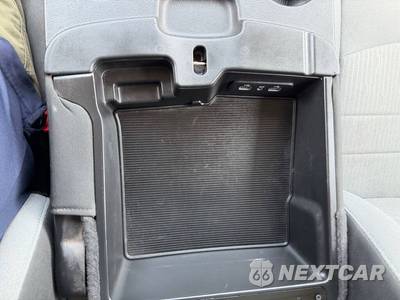 2022 Ram 1500 Classic SLT Crew Cab Short Bed - zdjęcie 31 z 64 - miniatura
