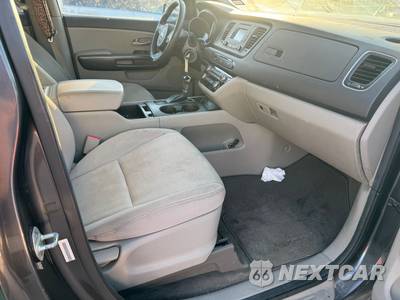 2015 Kia Sedona LX 120.5" WB - zdjęcie 19 z 21 - miniatura