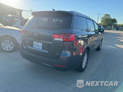 2015 Kia Sedona LX 120.5" WB - zdjęcie 7 z 21 - miniatura