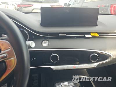 2025 Genesis GV70 2.5T - zdjęcie 11 z 19 - miniatura