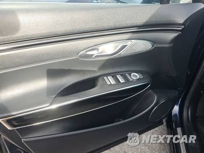 2025 Genesis GV70 2.5T - zdjęcie 9 z 19 - miniatura