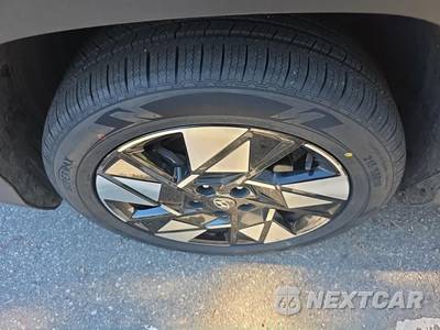 2025 Hyundai Kona SEL - zdjęcie 8 z 36 - miniatura