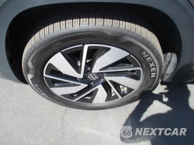 2025 Volkswagen Atlas 2.0T SE w/Technology - zdjęcie 9 z 29 - miniatura