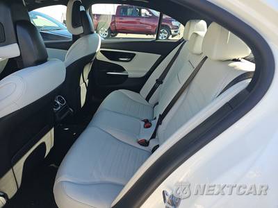 2023 Mercedes-Benz C 300 Sedan - zdjęcie 13 z 29 - miniatura