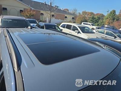 2025 Ford Explorer ST - zdjęcie 12 z 22 - miniatura