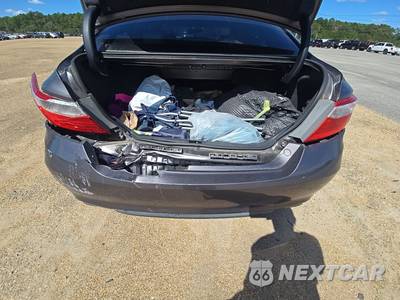 2015 Toyota Camry SE - zdjęcie 16 z 37 - miniatura