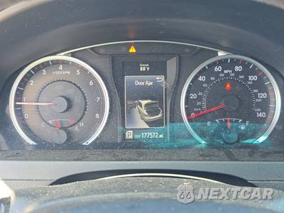 2015 Toyota Camry SE - zdjęcie 12 z 37 - miniatura
