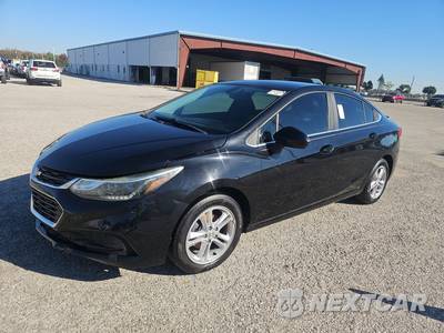 2017 Chevrolet Cruze LT Sedan 1SD - zdjęcie 1 z 38 - miniatura