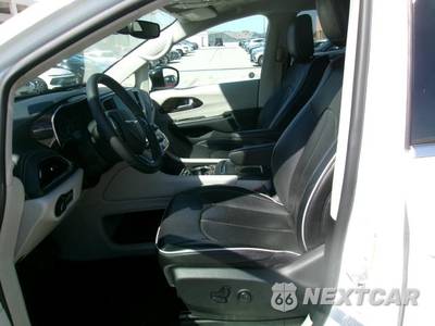 2024 Chrysler Pacifica Limited 121.6" WB - zdjęcie 7 z 29 - miniatura
