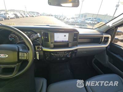 2026 Ford Super Duty F-350 XL Regular Cab Long Bed - zdjęcie 11 z 21 - miniatura
