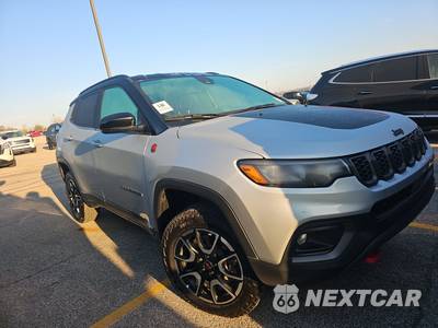 2025 Jeep Compass Trailhawk - zdjęcie 3 z 26 - miniatura