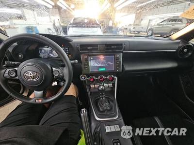 2026 Toyota GR86 Premium - zdjęcie 11 z 23 - miniatura