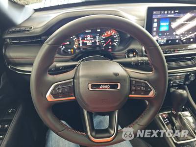 2025 Jeep Compass Trailhawk - zdjęcie 10 z 26 - miniatura