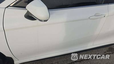2019 Toyota Camry SE - zdjęcie 25 z 39 - miniatura