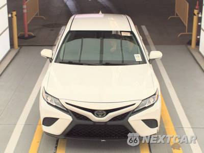 2019 Toyota Camry SE - zdjęcie 2 z 39 - miniatura