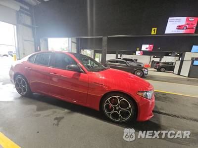 2024 Alfa Romeo Giulia Competizione - zdjęcie 3 z 17 - miniatura