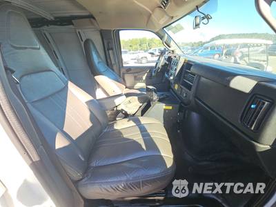 2017 Chevrolet Express 2500 Cargo Van 1WT 135.0" WB - zdjęcie 8 z 26 - miniatura