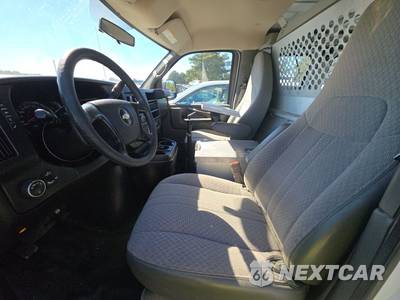 2015 Chevrolet Express 2500 Cargo Van 1WT 135.0" WB - zdjęcie 7 z 22 - miniatura
