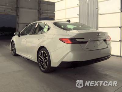 2025 Toyota Camry XLE - zdjęcie 8 z 24 - miniatura