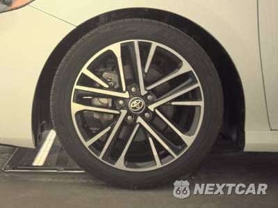 2025 Toyota Camry XLE - zdjęcie 9 z 24 - miniatura