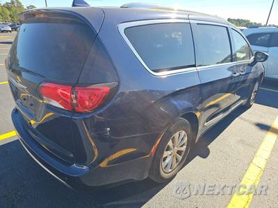 2018 Chrysler Pacifica Touring L Plus 121.6" WB - zdjęcie 4 z 27 - miniatura