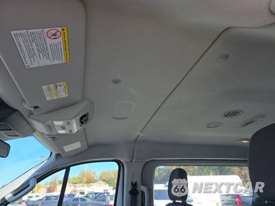 2027 Ford Transit Passenger Van XLT Low Roof 148.0" WB - zdjęcie 15 z 20 - miniatura