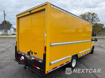2021 GMC Savana 3500 Cutaway 1WT DRW - zdjęcie 4 z 39 - miniatura