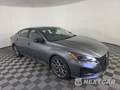 2024 Nissan Altima SR - zdjęcie 3 z 17 - miniatura