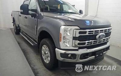 2024 Ford Super Duty F-350 XLT Crew Cab Long Bed - zdjęcie 2 z 38 - miniatura