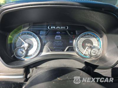 2019 Ram 1500 Limited Crew Cab Medium Bed - zdjęcie 9 z 11 - miniatura