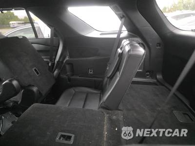 2021 Ford Explorer ST - zdjęcie 17 z 27 - miniatura