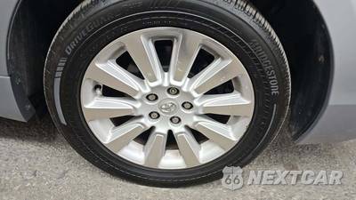 2015 Toyota Sienna LE 7-Passenger 119.3" WB - zdjęcie 37 z 45 - miniatura