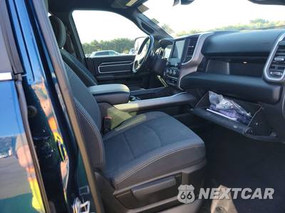 2020 Ram 2500 Big Horn Crew Cab Medium Bed - zdjęcie 8 z 31 - miniatura