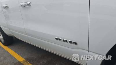 2020 Ram 1500 Big Horn Extended Cab Medium Bed - zdjęcie 41 z 48 - miniatura