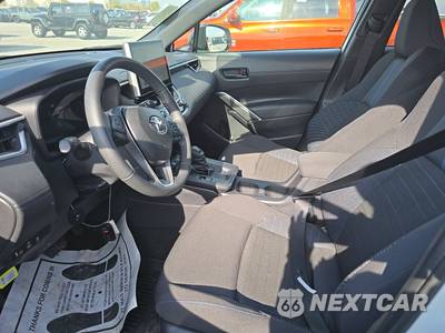 2026 Toyota Corolla Cross Hybrid SE - zdjęcie 7 z 23 - miniatura