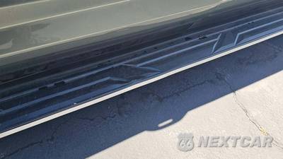 2023 Chevrolet Suburban Premier 1LZ - zdjęcie 25 z 41 - miniatura