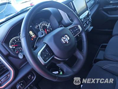 2025 Ram 1500 Big Horn Crew Cab Short Bed - zdjęcie 2 z 44 - miniatura
