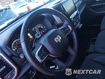 2025 Ram 1500 Big Horn Crew Cab Short Bed - zdjęcie 16 z 44 - miniatura